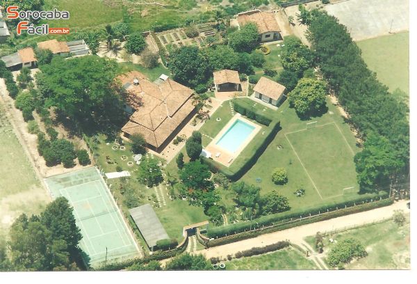 Chácara em Zona Norte, Sorocaba - Av. Itavuvu, 1.000m² de a/c, 4 suítes